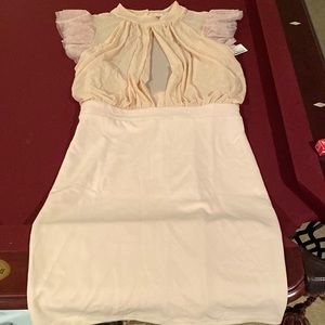 Beautiful Soft dress that is sure to make you feel gorgeous!